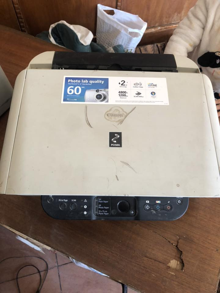 سلام عليكم 
متاح طابعات عدد ٤ جانن يشتغلن بس انتركن فتره وهسه ما ادري بيهن يشتغلن او لا 
*********** للاتصال او واتساب
