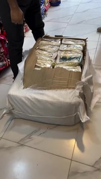 بردة • ام ثلاث قطع • عروض مستمرة