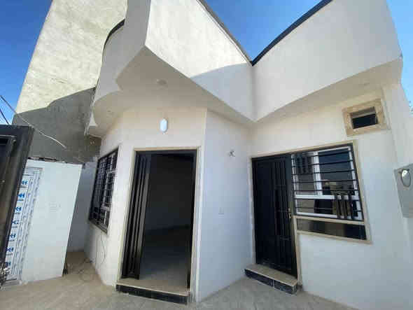 #عروض_مكتب_دعاء_الخير_للعقار

دار للبيع حي الملائين الثانيه مدخل مقابل مول الهيكل 

مساحه 100 متر واجه 7 

يتكون من طابق واحد 

غرفتين نوم وهول واستقبال ومطبخ وصحيات وكراج وبيتونه 

سند زراعي نموذج 25

واصل كامل خدمات ( ماء _كهرباء_تبليط ) 

سعر 65 مليون وقابل للتفاوض 

اللاستفسار مراجعه مكتب دعاء الخير للعقار الكائين في شارع دهوك الجديد مجاور ماركت الياسمين 
***********
***********
***********
