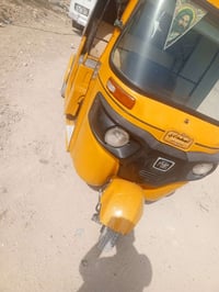 تكتك للبيع موديل 2020 شهر ثاني اوراق.  تكتك بس دوس معمر بيه العنوان بغ...