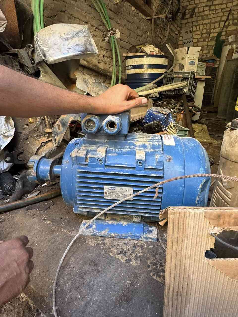 السلام عليكم شباب عندي هذا الماطور جبتة ع ساس فرتة١٥٠٠ومن ردت اشدة طلع ٣٠٠٠ راسة كوبلن جديد ما مشتغل حجمة ٢٠حصان السعر ٤٥٠الف وبي مجال بسيط


**إذا كنت صاحب هذا الإعلان وتريد حذفه لأي سبب، رجاءا أرسل رسالة إلى الدعم الفني**