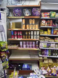 عندي سبلت للبيع 3 طن يورك  ورف متحرك نظيف جدا  للاستفسار 07803322822