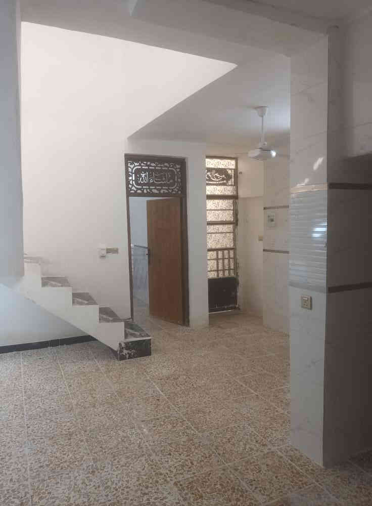 سلام عليكم مشتمل ١٠٠ م على ساحه بيت جديد كلش مناقص اي شي العنوان الحسينيه خدمات مصقط بل ١١ على ساحه الشويلات السعر اخاص او تصال وتدلل ***********
