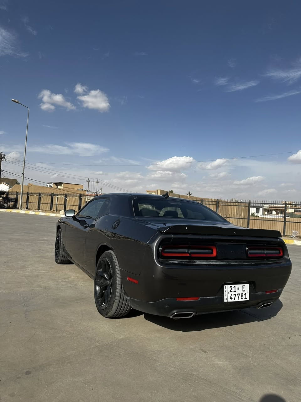 دوج تشالنجر 2023 
Sxt last call النداء الأخير 
ماشية 40الف كيلو متر وقابل للزيادة 
لونها نفطي 
موصفاتها غني عن تعريف 
شاشة جبيرة اكبر قياس 
كشنات تدفئ 
استيرن تدفئ 
كشن سائق كهرباء 
كشنات حظن 
تشغيل عن بعد 
لايت زيون ابيض 
سماعة Alpine 🔊
السيارة بدون ارباك وبدون صبغ 
حادثها جدا بسيط وهذا رقم شاصي 
حادثها بلعراق ٤ أصابع تعديل BDR 
2c3cdzagxph597203
السعر 220 وبيها مجال بسيط 
مكانها كركوك


**إذا كنت صاحب هذا الإعلان وتريد حذفه لأي سبب، رجاءا أرسل رسالة إلى الدعم الفني**