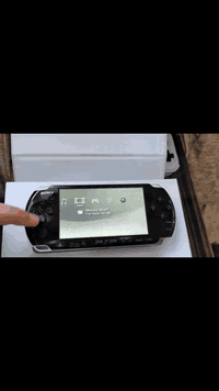 السلا معليكم
جهاز #PSP

#للبيع

التفاصيل:

الجهاز نظيف جدا وكلشي بي شغال وكلشي بلادي بي 

مهكر وجاهز ويا رام بي العاب وتكدر انت تضيف اي لعبة تعجبك 

الجهاز بدون شاحنة وبدون كارتون وابيعلكياه بطارية نص عمر 

السعر النهائي 75 الف غير قابل للتفاوض 

العنوان: حلة/حي الزهراء 

***********

يوجد توصيل لجميع محافظات العراق
