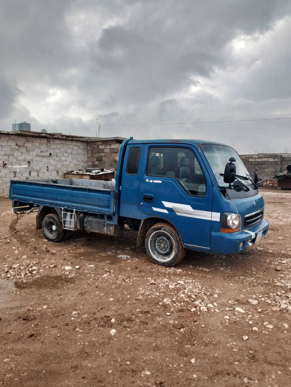 السلام عليكم كيا بزون 2001 للبيع كير اكسن محرك  شرط رقم السياره صلاح الدين مسطره شرط تحويل الاستفسارا على الرقم  ***********
