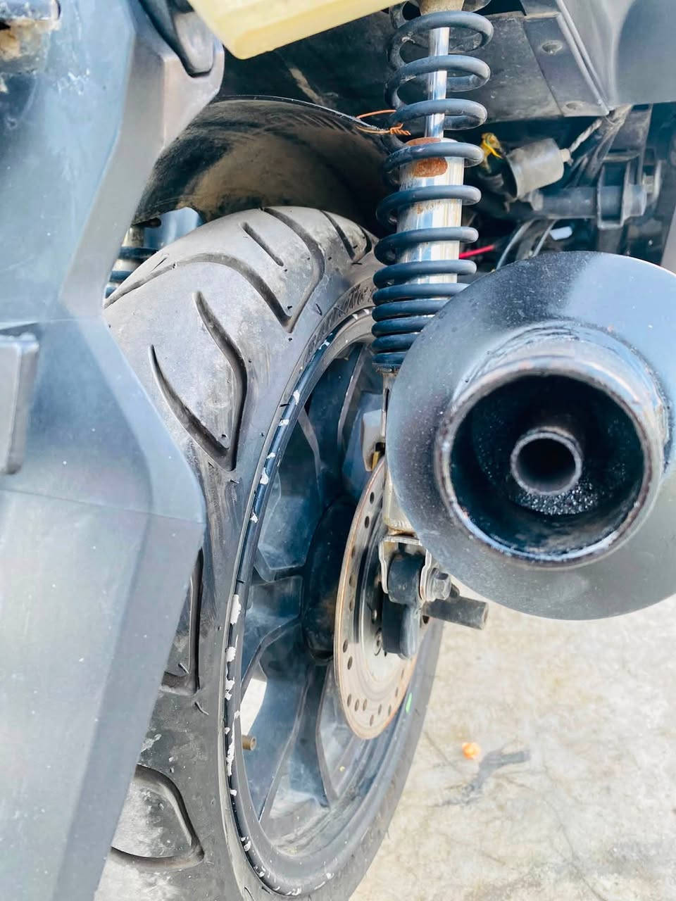 من رخصت الادمن سلام عليكم 
دراجه فوريس للبيع محرك150cc
دراجه كلها بلاديه كهربائيات كامل شغال بيها دكمه رماش تشغيل عند بعد بلادي مو تحوير الدراجه تاخذها بالشرط شلعه ومعدل شرط نفرين تقبط110 وللعلم كلجات جديده ترايك للبصره ربع متصرف عليها السعر550بي مجال قليل***********ممتواجد فيس فقط اتصال واتساب

