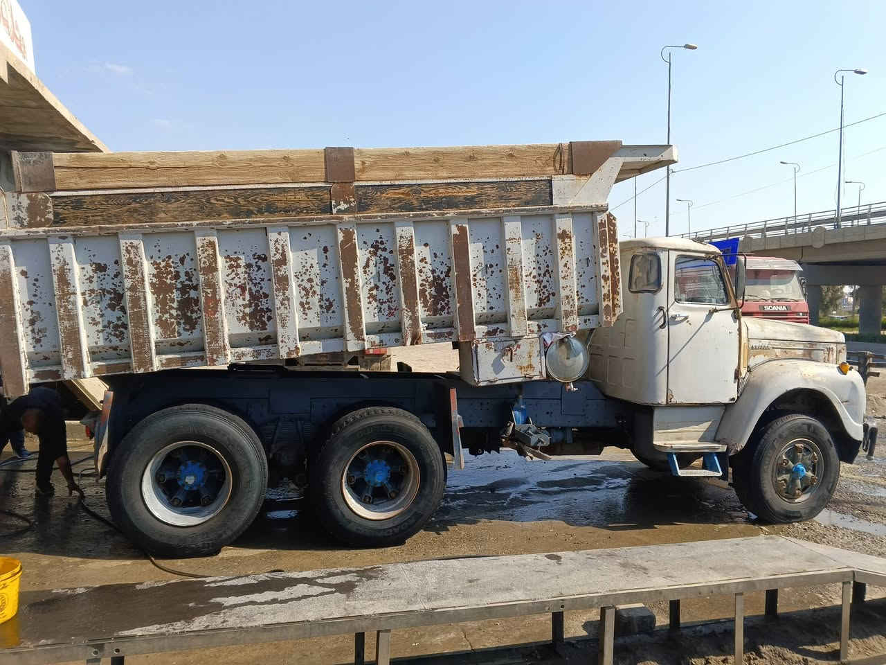 سكانيا 111رقم نينوى انكليزي 
***********
مكلف بالنشر
