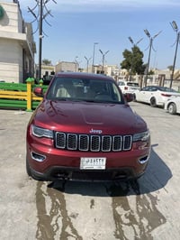 جيب كراند شيروكي لاريدو موديل 2020  رقم بغداد بأسمي  السيارة وكاله خلي...