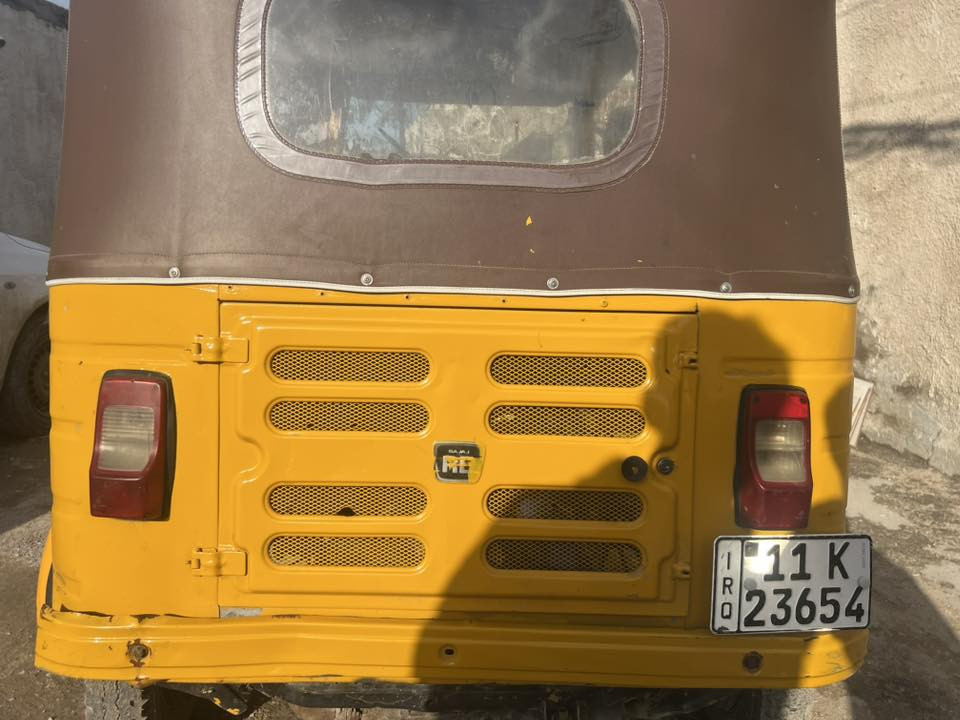 السلام عليكم شباب تكتك موديل ١٩ رقم وسنويه تحويل ثاني يوم  مكاني بغداد البلديات  مصبوغه عام 
***********
