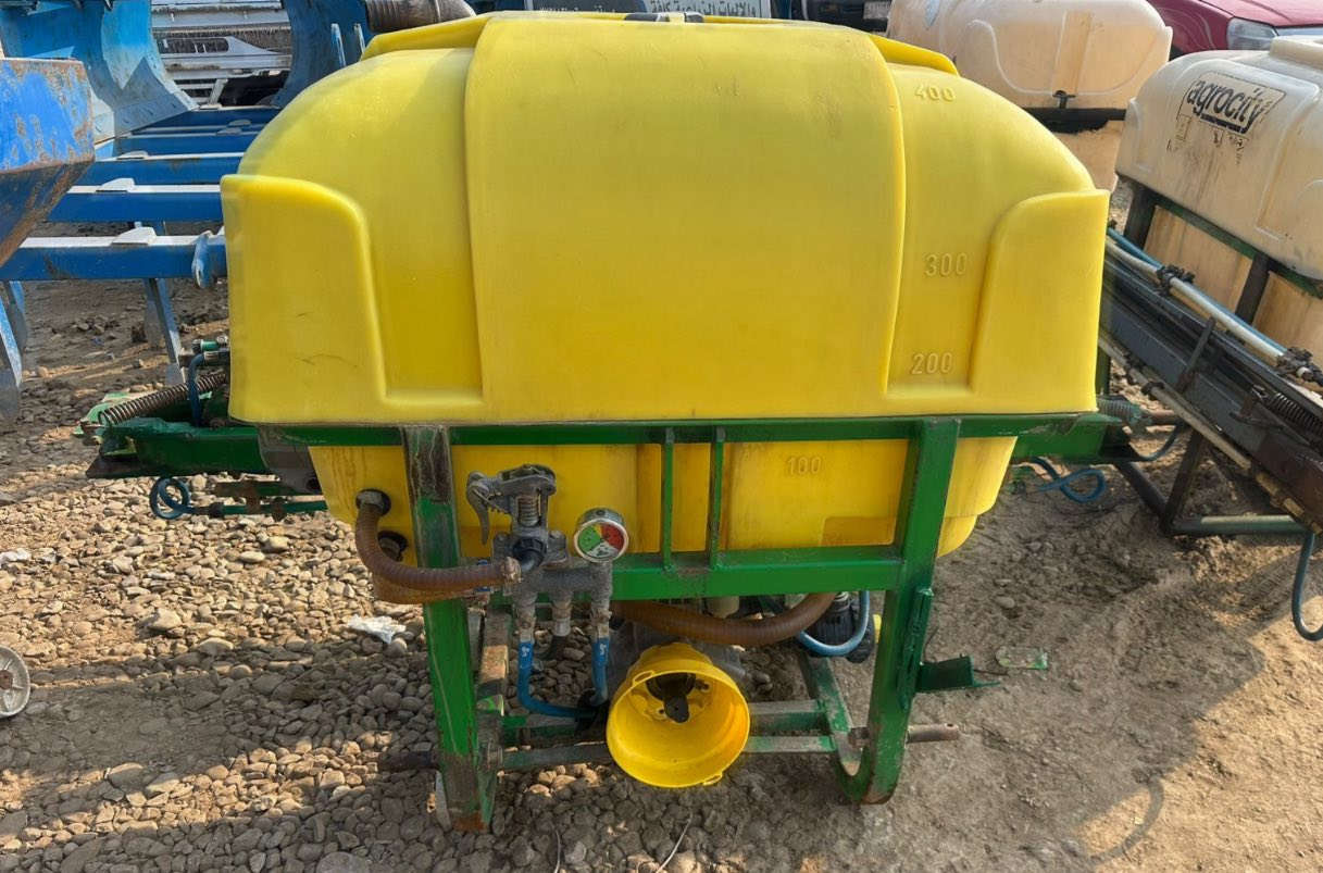 السلام عليكم للبيع مرشه حجم (400) لتر جناح ثقيل جاهزاه شرط نظافه وعل فحص مكفوله صونداه سحب مع كاردن موجودات العنوان واسط الزبيديه للستفسار اتصل ***********
***********
