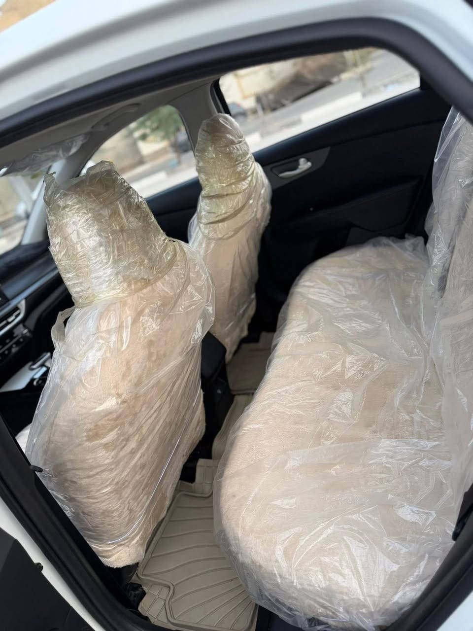 السلام عليكم.  
كيا كي ثري K3 موديل 24
تجميع الصين
فول  مواصفات

.
محرك 1500 دبل نوزل 
رقم اربيل  + تريد وكالة او تحويل 
 ماشية “ 19  الف 
 
🔴المواصفات 
✅️فتحة
✅️شاشه كامرة 
✅️تحكم ستيرن جهتين 
✅️بصمه 2 أبواب و بصمه تشغيل
✅️شاحن تايب سي شحن سريع 
✅️كير طياره 
✅️شاشه بالكير
✅️لايت لد زينون 3 عدسات متحركة + الخلفي هم لد متصل 

✅ أشاير لكزس️ متحركة 
✅المري الجانبية بيها ️اشاير + هيترات 
✅️صندوك ذكي بصمة ( يفتح عند الاقتراب )
✅️سايد بريك بصمة
✅️أوتو هولد (auto hold)
✅️درايف مود 4 وضعيات
✅️(sport+eco+smart+comfort)
شاشة عداد دجتل 
وبيها بعد مواصفات 

السيارة كفاله عامه 
السعر 145 وبيها مجال لشراي 

للأستفسار اكثر التواصل على وتساب
***********
مكان السياره البصرة. 📍
