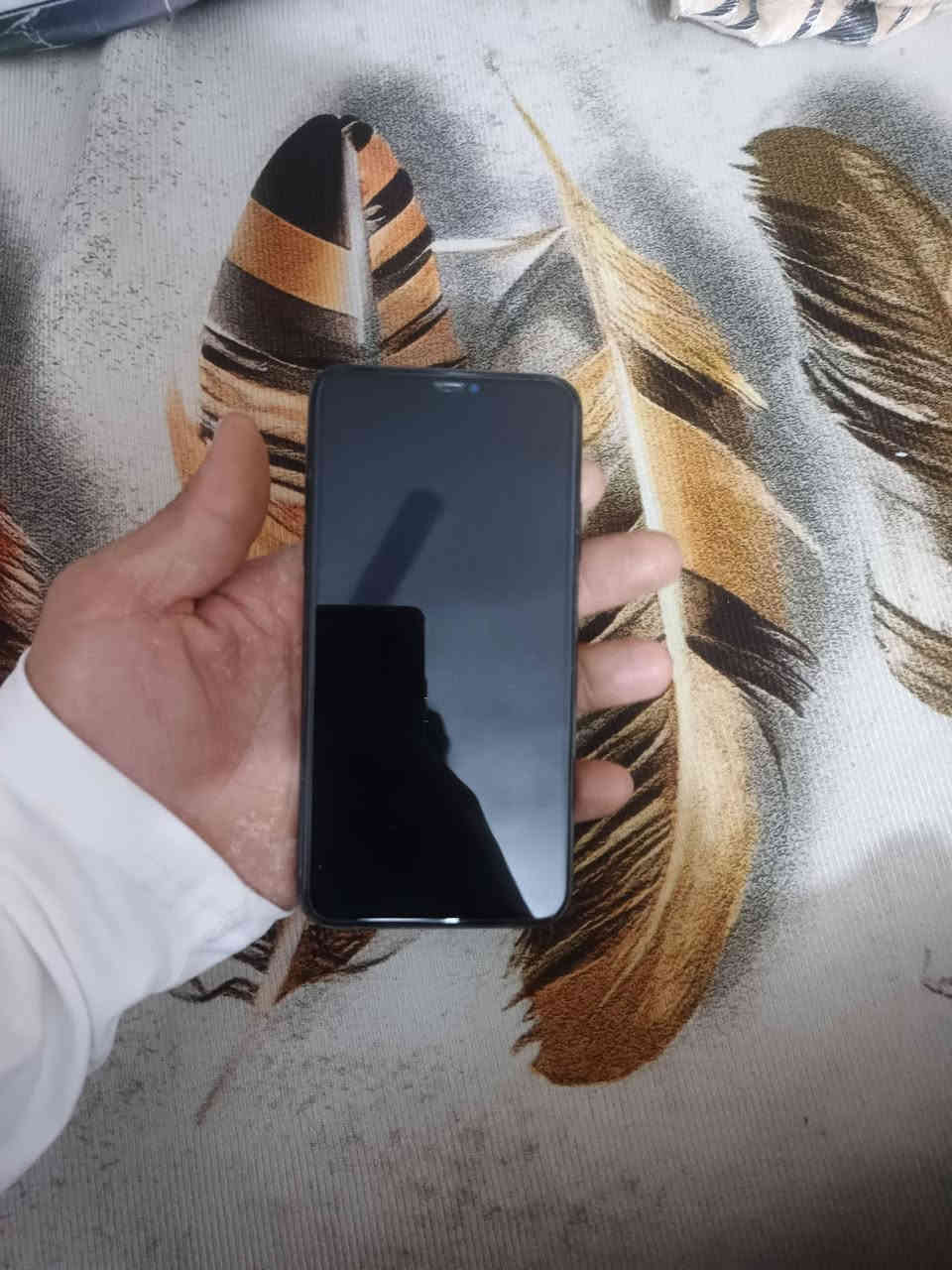 إيفون 11 بروه ماكس ذاكره 64 جهاز موستبدل شاشه صليه فقط سعر 225 مكاني بغداد دوره شارع 60  أي ستفسار هاذه رقمي ***********،، ***********
