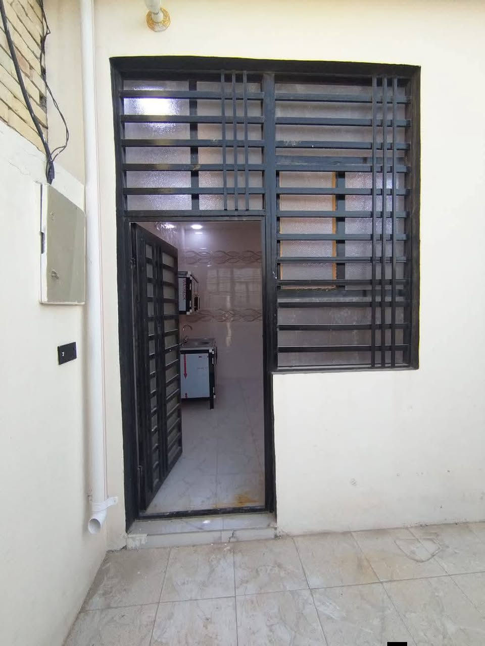 150 متر للبيع في سكله الكرعاوي، شارع الزوار، طابو زراعي، قرار محكمة باسمك، مشمول بالتطويب. البناء طابوق، نهروان جمهوري، صب تسليح مركزي. السعر65 وبي مجال. للاستفسار: *********** (واتساب)". النجف, العراق
