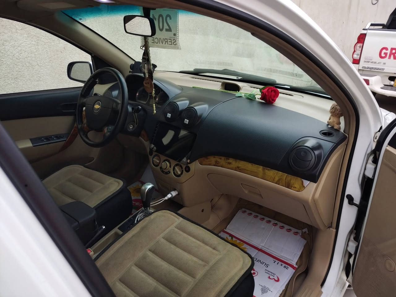 افيو 2011
صبغ خشم الجاملغ الأيمن الدير الخلف السايق
محرك استرا كير توماتيك تبريد تدفئة سياره جاهزه
مري كهرب جام كهرب شاشه كامره سياره ماشي  170  سعره تصال *********** وتساب  سنوي جديد كابون بيها
