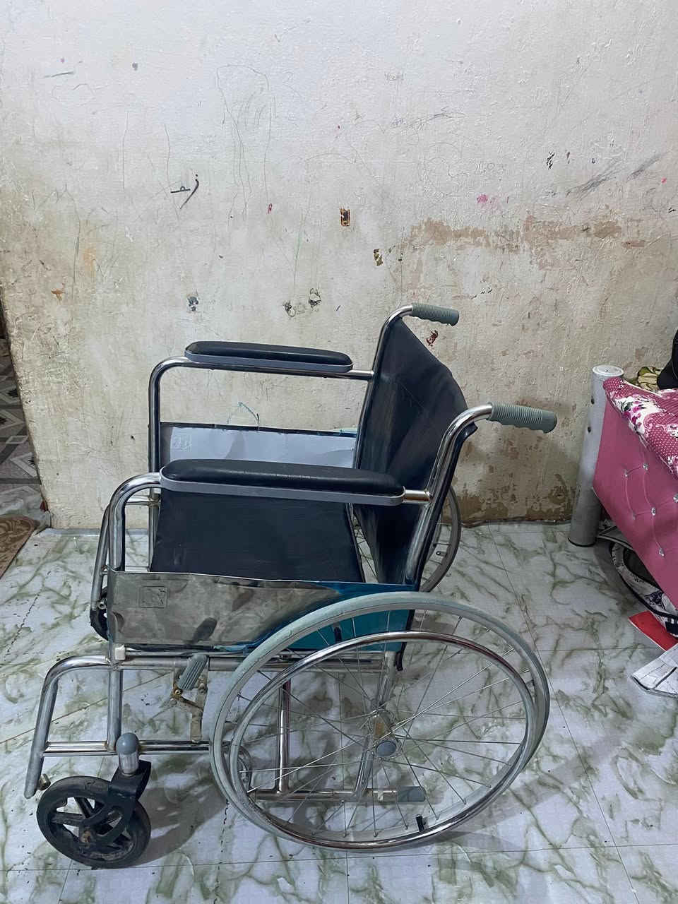 عربانه للبيع اليريدها يتصل ***********
