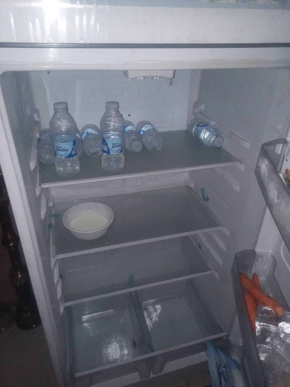 السلام عليكم ثلاجه للبيع سعرها 275 قفل مستعمله خمسه ايام بغداد الحسينيه مدخل التكسيات ***********
