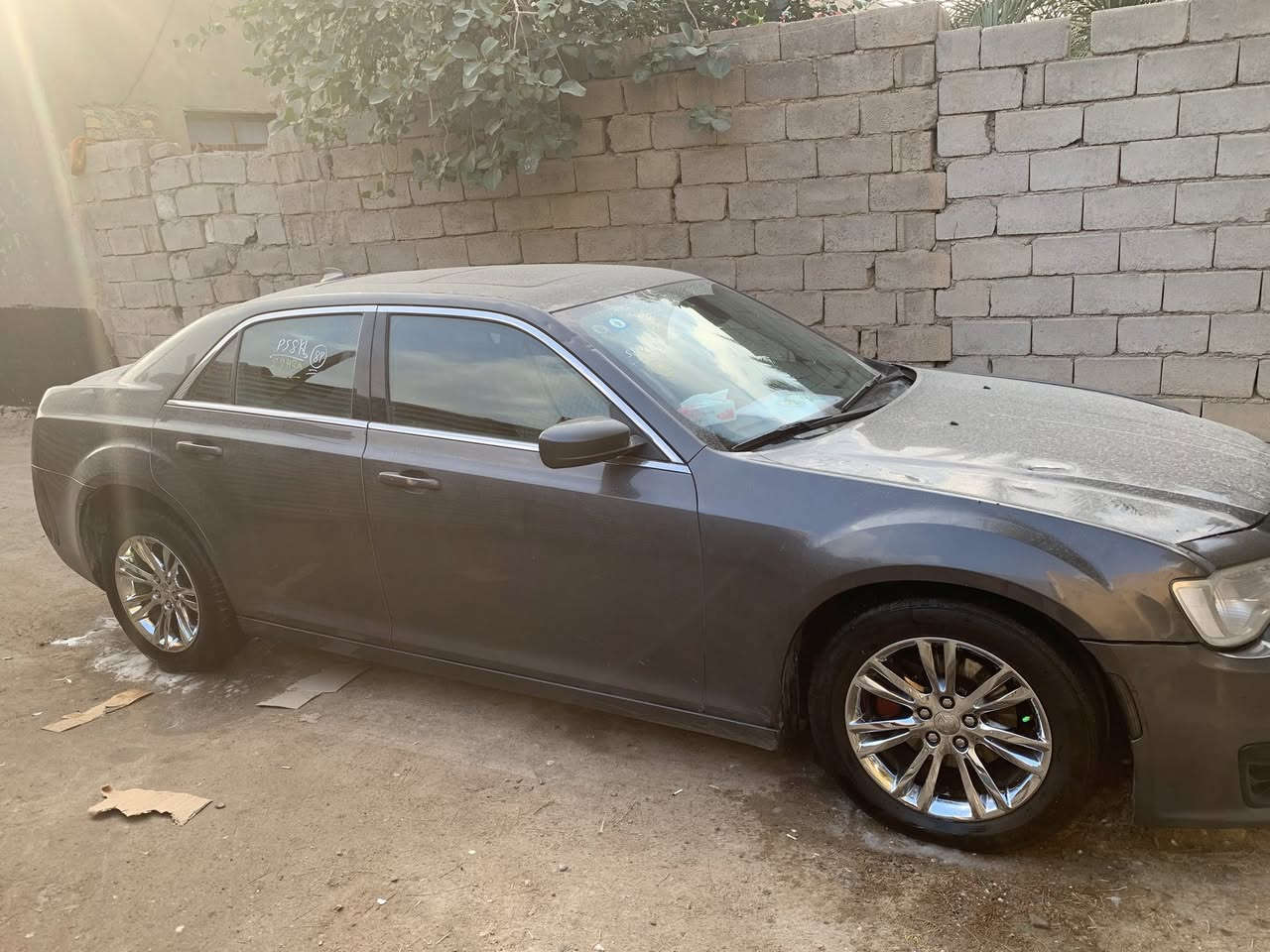 سلام عليكم اوباما ١٨ معلايه ٢٣ السياره جديده وجاهزه كير مكينه حداده تايرات وفول مواصفات داخل اسود جلد كشنات كهرباء وتدفئه وفتحه رقمه بصره باسمي سنويه لل ٣٠ سياره حادثها بس دعاميه وراس الشاصي متعور ومسحوب بدون صبغ بدون تبديل  مكاني البصره السعره ١٧٠ بيها مجال بسيط 
***********
