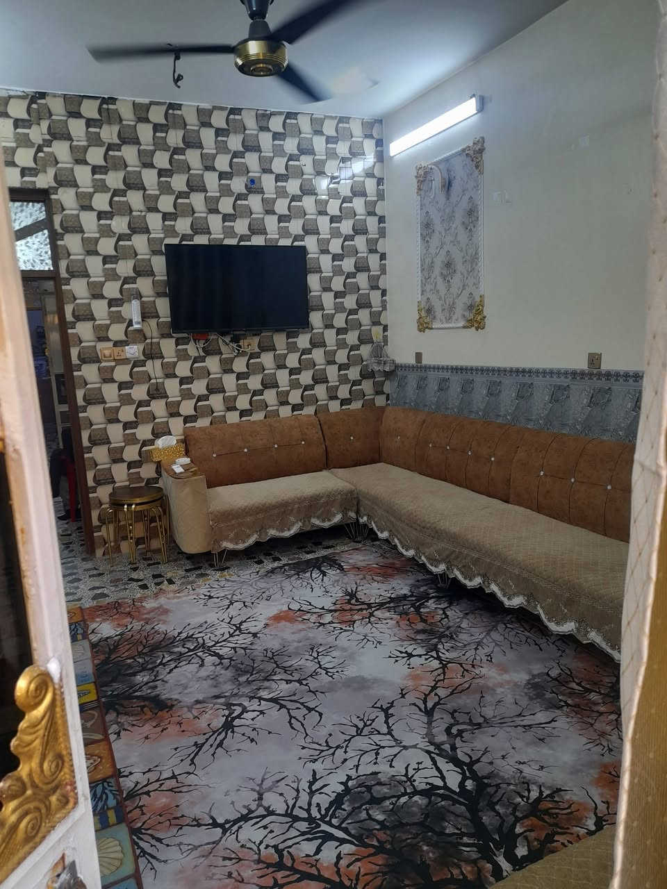 السلام عليكم نصف قطعه للبيع شركَ بناء جديد قاطين ونصف مسلح مدينة الصدر الجوادر قطاع ٤٤ للاستفسار ***********
