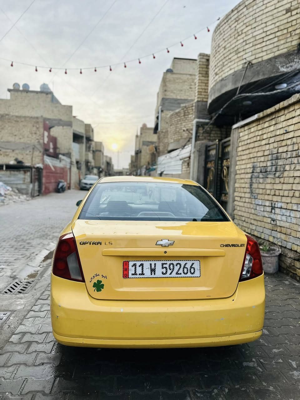 سلام عليكم احبتي البيع سياره اوبترا السياره خير من الله كير مكينه مكفولات مديل 2012شركه عامه 
بيه جاملغ من صفحت الصدر مبدل بدون دواخل  وطخه بل باب موضحه بل صور  سياره جاهزه ومابيه نقوصات غرامات مصفره هزه جديده هية مصفره رقم بيه نكليزي مكاني بغداد الشعله السعر 64وبيه مجال رقمي  ‭0774 242 0498‬
