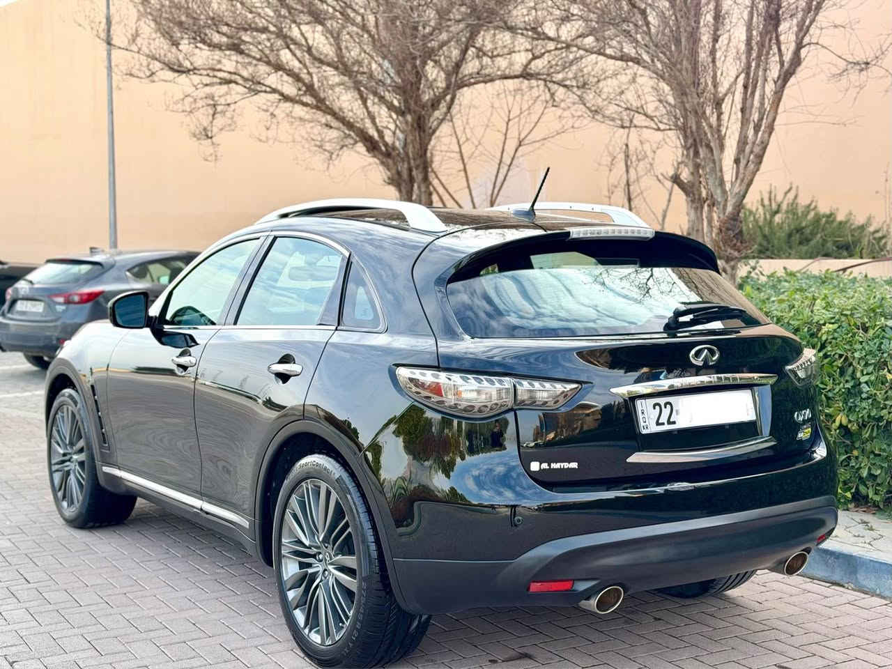 NISSAN INFINITI QX70  2017 LIMITED

نيسان انفنيتي ليمتدد  ٢٠١٧

سعر مناسب مستحيل نظافه بي هيج سعر ١٦٨ ورقه مجال

ملاحظه : سياره قطعتين بس كلير بعد شخت باردحتي رصعه مابيها بشرت سونر موجود سياره جديدا١٠٠/١٠٠ 

فول فول مواصفات
سلايد
٦سلندر تنفس تبيعي
دواغل اللونين اسود او كريمي
كشن جلد و كاربا
كشن خزن وتدفية و تبريد
فور ويل 4X4 
شاشه و ٥ كاميرا
رادار امامي خلفي ورادار شارع
تحكمات ستيرن
ماشي ١٧٠ الف كم
بعد مواصفات انفنيتي معروفه ..........
سياره كلين تايتل مابي حادث ولا ارباك مابي شي بس بي العراق قطعتين كلير باب سايق او بونيت بدون دواغل بدون ارباك بس كلير بي سبب شخت بسيط و بعد صابغين 

گير محرك تاقم صدر تبريد تدفيه كله بشرت محرك مامفتوح

سنوي رقم جديد بي اسمي سياره تحويل مباشر 

سعر سياره مناسب  ١٦٨ ورقه بيها مجال 

مكان سليماني 

***********
***********
___________________________________________
NISSAN INFNITI QX70 LIMITED  2017
فول فول مواصفات 
سلايد
٦بستون بى توربو
ناو دوو ره نك ره ش و كريمى
كوشن جلدوكوشن كاره با
كوشن ساردو گه رم و خزن
ده بل اكسل 4x4
شاشه و ٥ كاميرا
رادا رو خه تى جاده بيش و دوا رادار
حاسه ى بيش و دوا
سوكان فرليوم و تحديد سرعه
١٧٠ هه زار كم روشتوه
له گه ل زوور مواصفاتى تر............

سه ياره كه كلين تايتل داغل بووه ليره دوو بارجه ى بووه به بوياغ بى ناوكرتن بى ارباك حاديثه ى نيه بى ئه وو دوو بارجه يه سه ياره كه شخت و ساردوو جاليشى نيه به شه رتى سونر

گيرو مه كينه و تاقم بيش و ته بريدساردو گه رم به شه رت 

سه نه وى ره قه مى تازه يه به ناو خومانه ته حويل به شه رت

سعر ١٦٨ ورقه و مجال 

شوين سليمانى 

***********
*********** السليمانية, العراق
