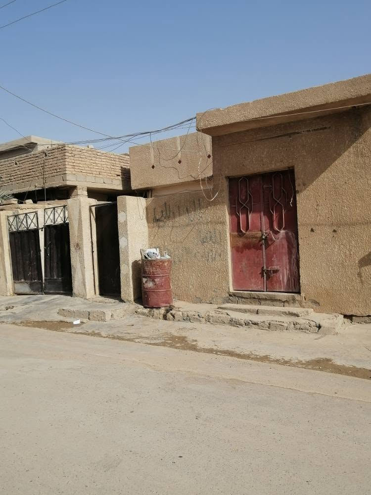 بيت للبيع سند رسني على الحولي الديوم في وادي شيشين بناء قديم مساحه 200 يحتوي على غرفتين وصاله واستقبال ومطبخ وحمام وطابق الثاني غرفه وبالاضافه إلى محل السعر 80 وبي مجال شي قليل للاستفسار إخوان بس الشراي يتصل رجاءً

(***********)
