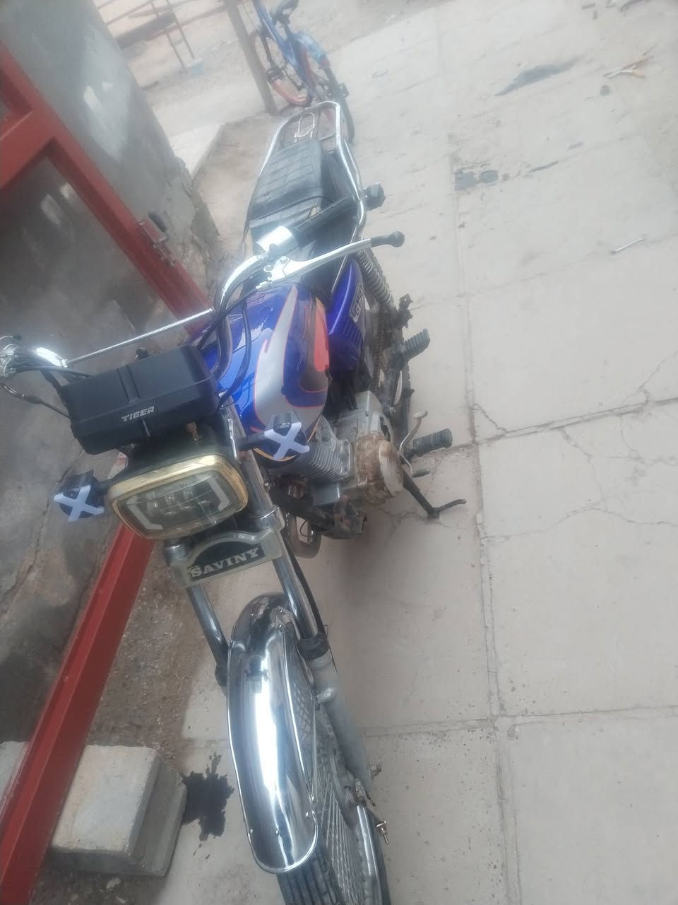 سلام عليكم لبيع دراجه مديل ٢٢ أوراق كامله سعر٤٠٠وبيه مجال ***********
