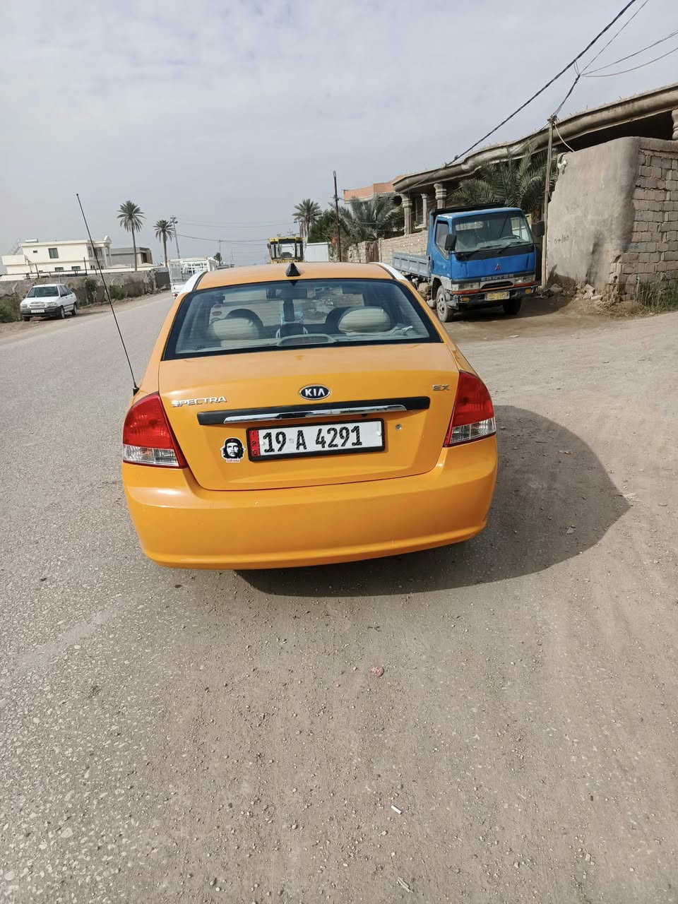 سلام عليكم سياره البيع اسبكترا امريكي رقم كربلاء مصفره هيه ومرور  ضربه فقط باب السائق والدواسه مال باب الصدر موديل 2008 سنويه لل2031 انكليزي مكينه كير جديد تخم تاير جديد خير من الله السياره كبل الشغل جاهزه السعر 78 وبيه مجال بسيط للاستفسار ‏‪
***********‬‏مكان السياره بابل
 الشوملي
