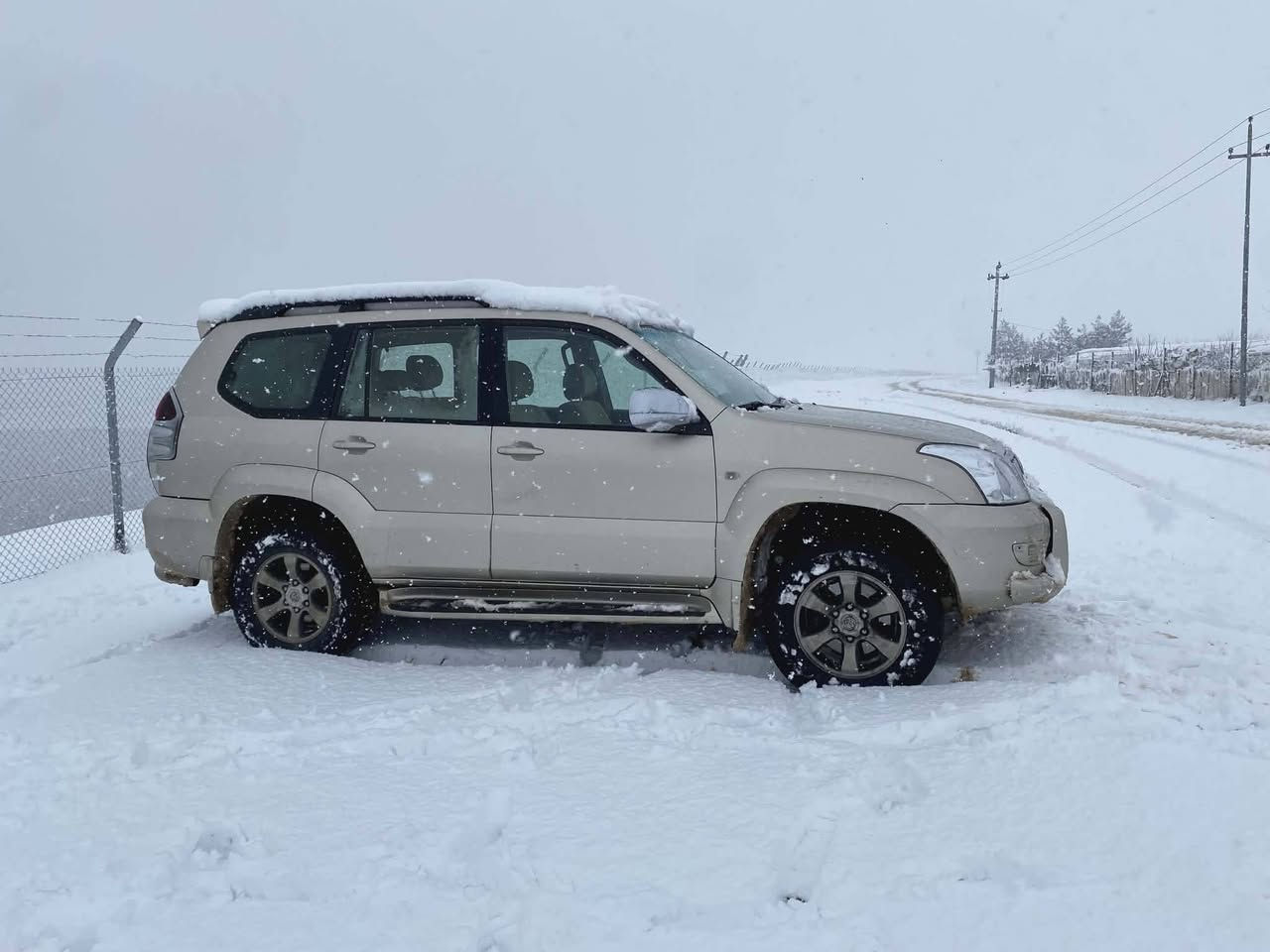 تویتا برادو للبیع
سیارة بدون سبوغ بدون تعدیل
بدون ظربة
داخل اسفر
ثلاث قطع كشن
رقم اربیل
ستة سلندر
محرك و گیر بشرط 
محرك کبیر حجم ٤٠٠٠
مواسفات خلیجی
رقم اربیل
رقم ***********
رقم ١٦٠ ورقة مجال
