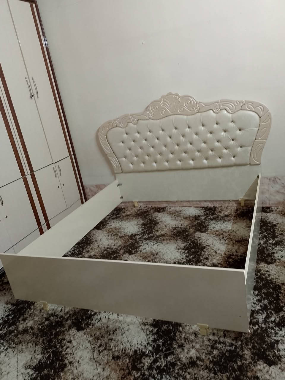 سلام عليكم سرير نفرين شغل يد تفصال نجاره فول احطاطه داخل سرير صوميه بالم بريس اصلي ويا دوشك درجه اولى صاحبه مفصله تفصال سعر 250 الف ويا دوشك العنوان كلار  ملاحظه صاحبه مفصله ويا دوشك 450الف دينار


**إذا كنت صاحب هذا الإعلان وتريد حذفه لأي سبب، رجاءا أرسل رسالة إلى الدعم الفني**