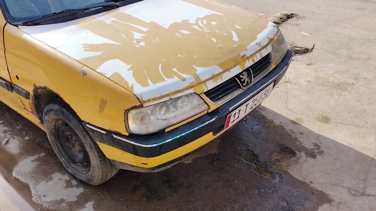 سياره بيجو 405/2010سنويته مانافذه سياره باسمي رقم بغداد مكينه رافسه يردلها نص مكينه كيرها مابي شي شرط تحويل ابيع زوج أرقام ماعليها غرامات مصفره من كل شي تجي شوف وتقتنع بيها مكان بغداد الحسينيه مال راشديه سعر 18وبيها مجال ***********
