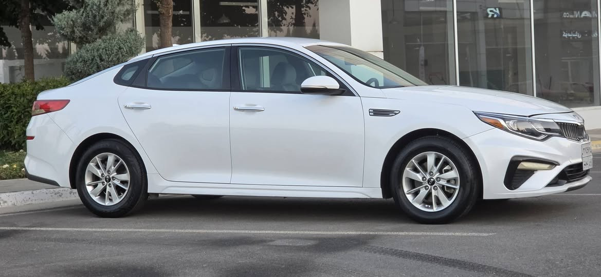 Kia optima 2019 
***********
***********
سعر ١٣٢ بي مجال 
كيا اوبتيما ٢٠١٩ وارد أمريكي 
ضرر شبر ب البونيد جملغ وارء سايق كلير أمريكا بدون دواخل  ايرباك ستيرن راجع بلادي  
گيرمحرك ممفتوح ب شرط فحص  ماشية ٥٩الف 
العنوان السليمانية معرض باران السليمانية, العراق
