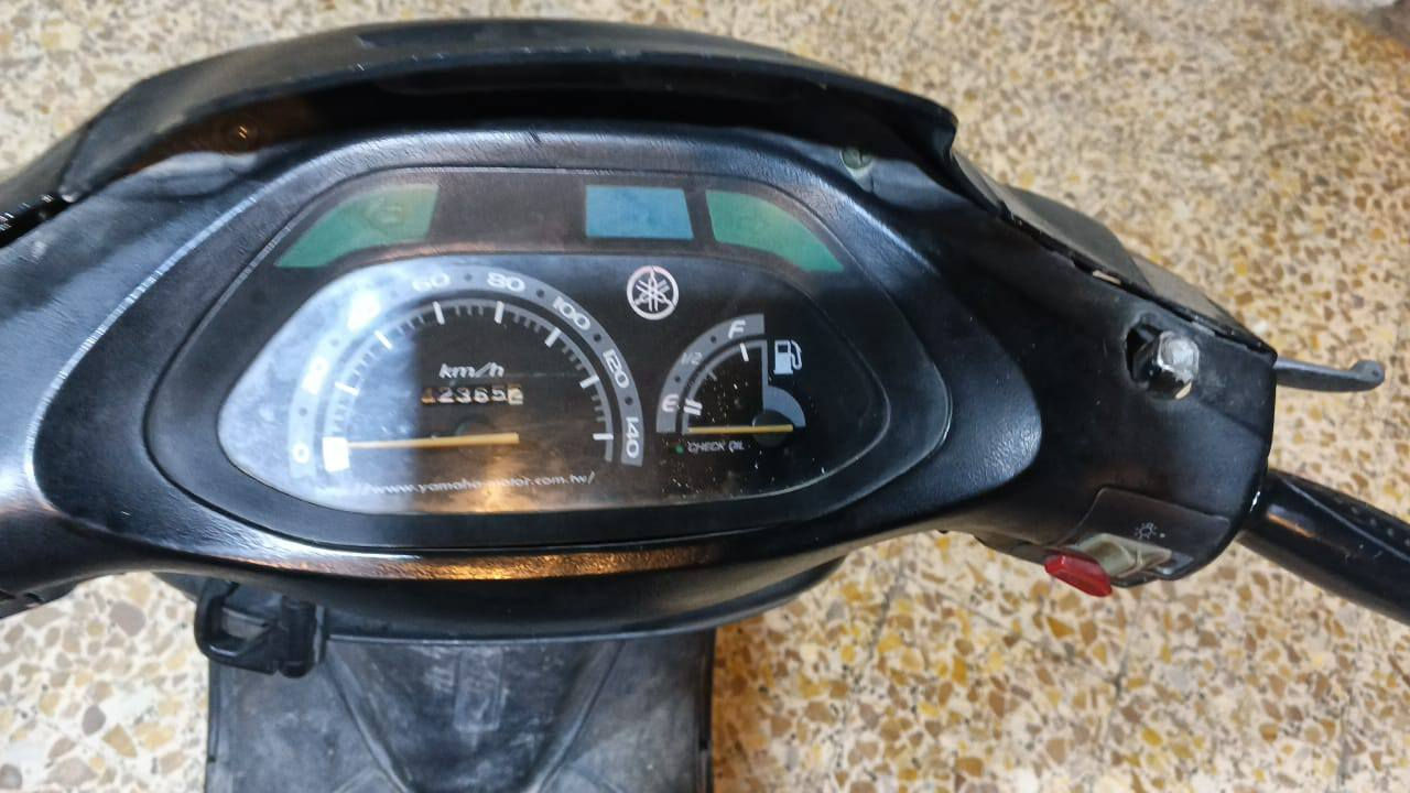 سلام عليكم شباب  فراشه فحل دراجه نضيفه  وبلاديه ما مفتوحه  وبل حقيقه احلا من الصور دراجه ما متعوبه ابد  عنواني البصره الجزيره  *********** وسعرها  700 وبيهه مجال للشراي
