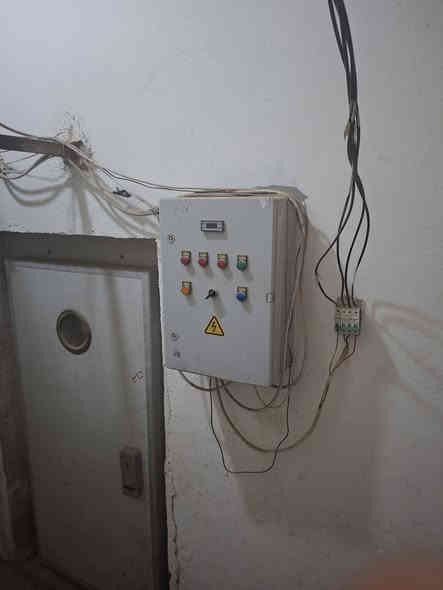 للبيع غرفة تجميد٣ونص ×٦ متر مع كامل الملحقات نقص ماطور فقط قيم بما يرضي الله للاتصال ***********
