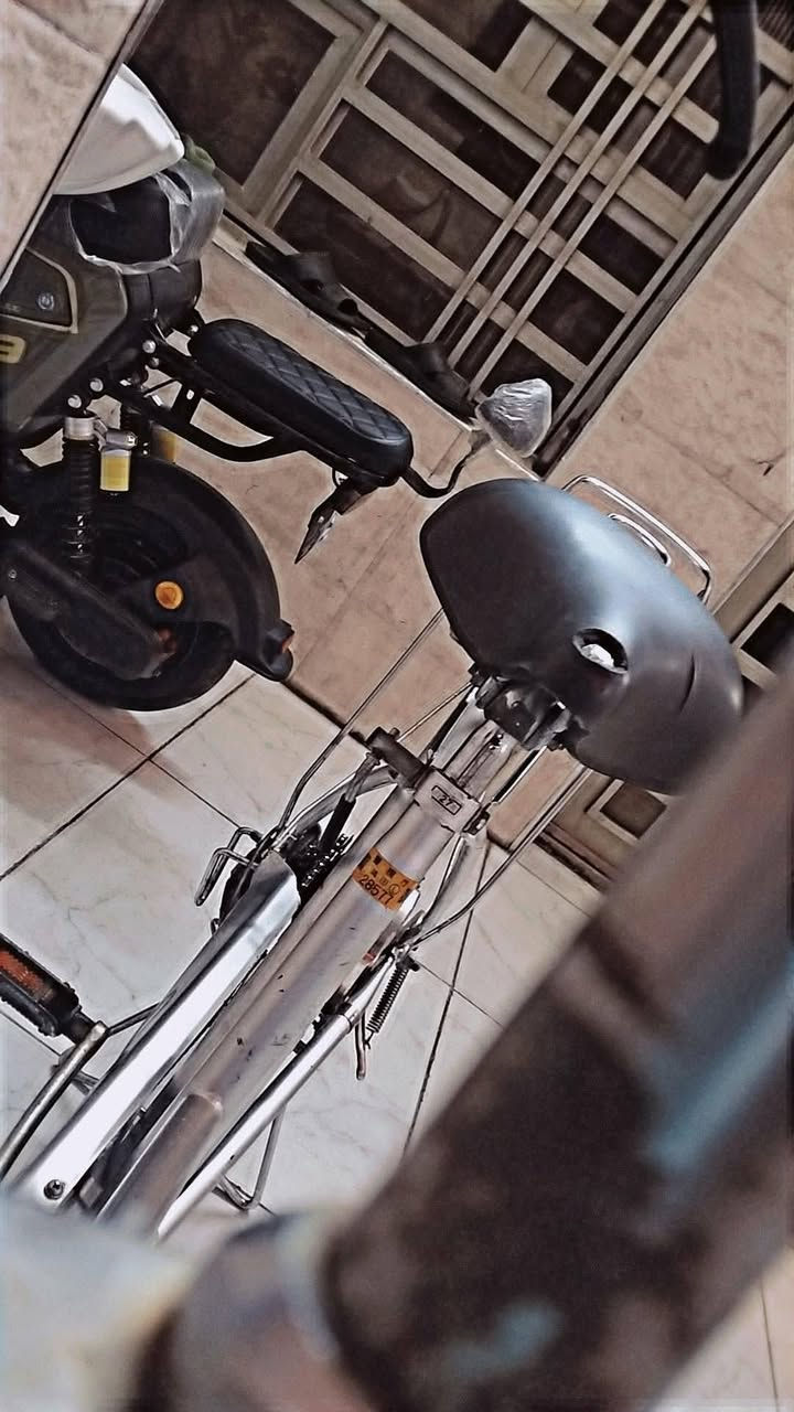 سلام عليكم
بايسكل بناتي للبيع موديل 2017 حجم 27
البايسكل أمانه الله كلشي مابيه جديد
شركه GIOUD
لون رصاصي
ويجي. ويا البايسكل كاسحه هديه
العنوان بغداد الشعب
الرقم ***********
السعر 100 وبي مجال

