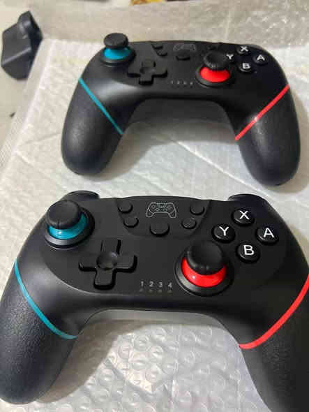 جوستكات للبيع جديد غير مستخدم
فقط كارتون مشكوك السعر 30 الف زوج 
***********
