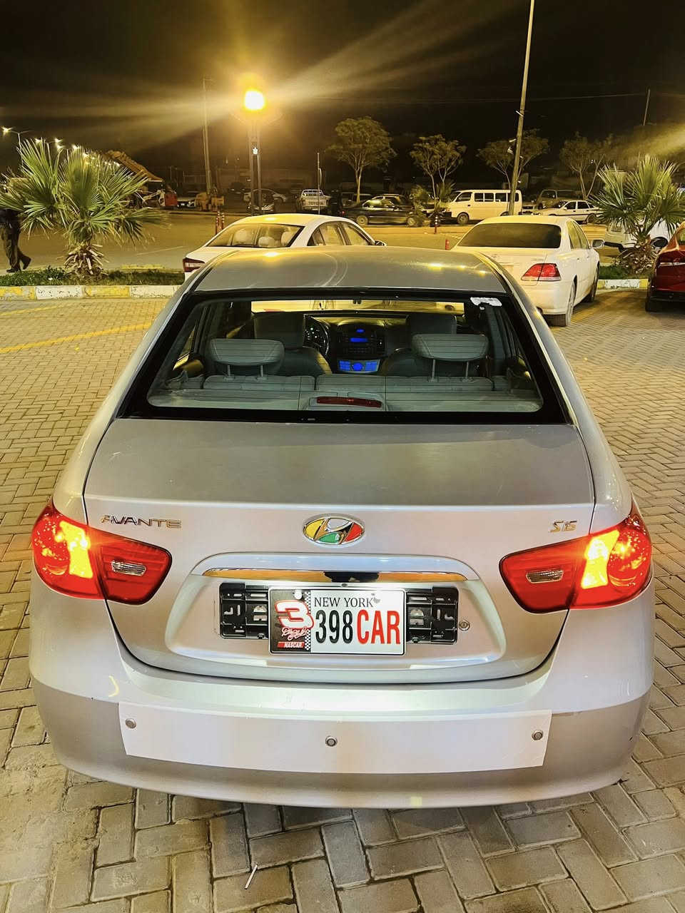 سڵاوی خواتان لێبێت
ئاڤانتی 2007
گێڕ و مەکینە بەشەرت
کوشن جلد و هیتەر
تەبریت سارد و گەرم
250مەسرفی نیە
78هەزار ڕۆشتە
سەیارەی ماڵە
٤تایەی لۆک 
سەقف شوشە
زەڕبە گەڤەر گۆڕاو بەشەرت
خایسی نیە
لۆک لۆکە📦
ژم؛***********
