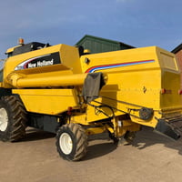 نيو هولاند TC56 • ٢٠٠٤ • ٣١٠٠ ساعة