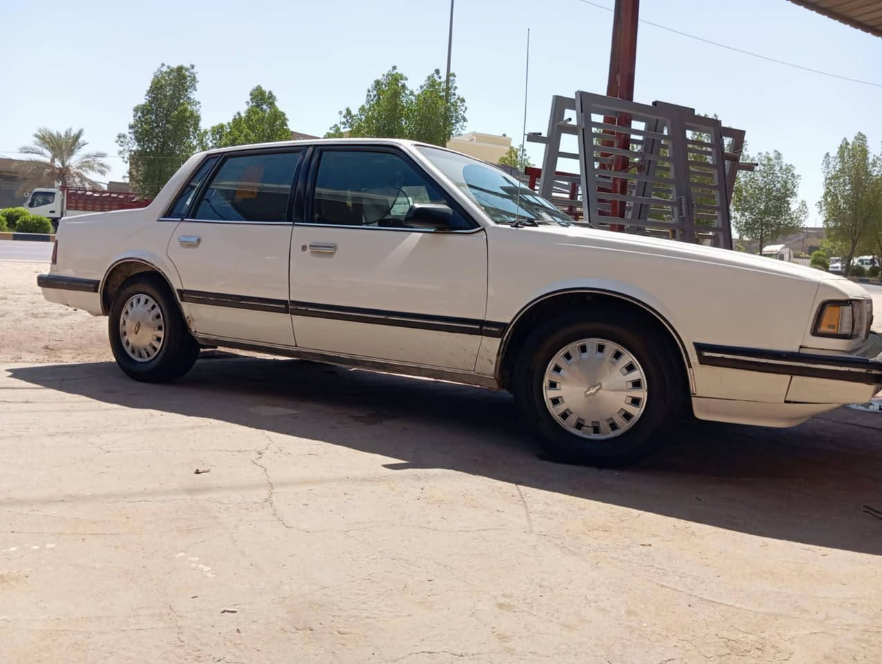 السلام عليكم 
سلبرتي موديل 89 رقم بغداد
مكينة وكير وحدادية مكفولات
تبريد وكهربائيات ودواخل كله مكفول 
سيارة نظيفة كلش مال جناي جاهزة للأخير
مكاني بابل شارع 80   السعر 52 وبيهه مجال 
مامتواجد عالفيس للاتصال ***********
