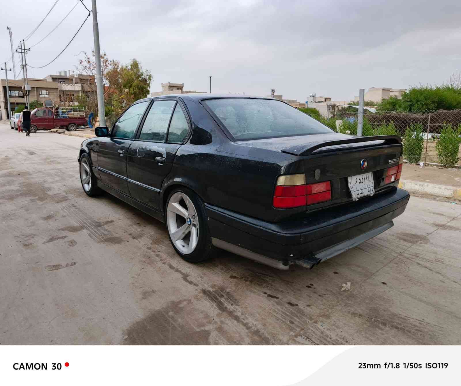 السلام عليكم بي ام 520 رقم كركوك الماني سنويه كارتوني شرط الوكاله والتحويل محرك صدر وتايرات كله بشرط سياره جاهزه ما بيها نقص للبيع او المراوسه حسب القناعه
السعر 33 وبيها مجال بسيط للشراي 
العنوان كركوك
 رقم الهاتف***********
