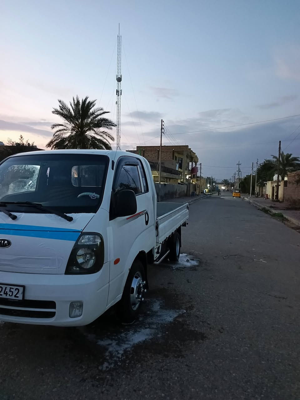 السلام عليكم فحل جاهز للبيع متوم أربيل جديده السياره محور 14 تبريد جاهز تخم تاير دخول جديد المكان ميسان رقم الهاتف ***********
