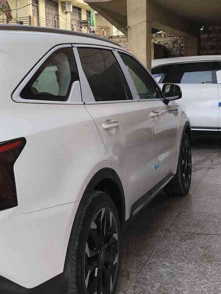 سلام عليكم سورنتو 25 مكفوله كفاله عامه اخت زيرو رقم
بغداد 
الدولي  
محرك 6 سلندر المواصفات  دبل كامره تاتو شو ويل 20 كراسي كهربائيّ جنطه كهربائيّ بصمه اريل افكيشن بردات خلفيه هند ابريك بصمه بعد بيه مواصفات سعر 337بيه مجال تلفون ***********
