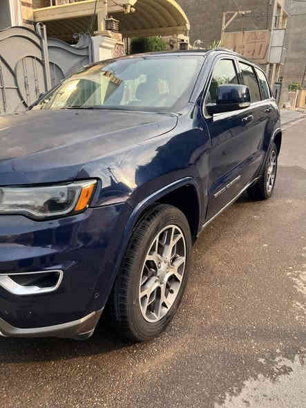 السلام عليكم ورحمة الله وبركاته 
جيب كراند شيروكي للبيع 
موديل 2018
 اوفرلاند هيمي 5700 
رقم بغداد
 حادثها جاملغ وبنيد 
فول مواصفات
 ♦️بانوراما ♦️
♦️رادار امامي خلفي وجانبي ♦️
♦️كامرة خلفية ♦️
♦️صندوق كهرباء شفط♦️ 
♦️كشنات كهرباء وميموري♦️
♦️تدفئة كشنات وستيرن ♦️
♦️وباقي المواصفات المعروفه ♦️
مكان السيارة/ بغداد الكرادة 
للاستفسار الاتصال على *********** 
السعر 222 وبي مجال
