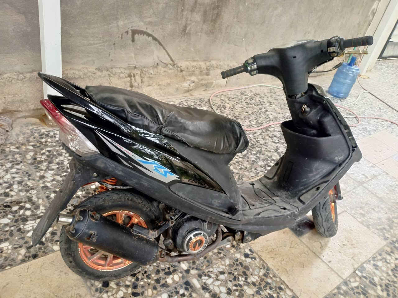 ماكس عدله للبيع
دراجه كامله ما بيها نقص بس الايت اليمنه 

مثل ما موضح بالصورة 

السعر 450


**إذا كنت صاحب هذا الإعلان وتريد حذفه لأي سبب، رجاءا أرسل رسالة إلى الدعم الفني**