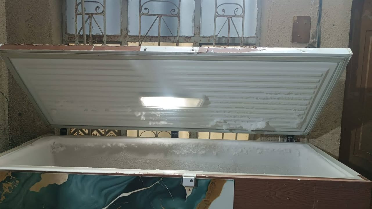 مجمدة  عرض مترتين  جديدة كلش تجميد كامل  ماداخلة تصليح ابد  شراي يجي خاص  او مراسلة عل وات ساب  ***********

