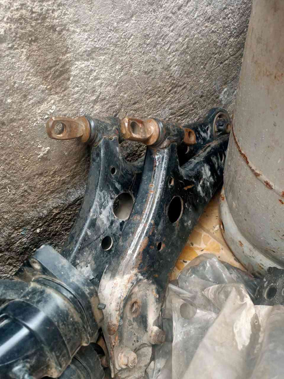 السلام عليكم قطع غيار للبيع عداد مال لاندكروزر موديل 2008 شغال ماعده كيج البانزين عاطل وضفيره كامله شغاله والاغراض البقيه مال سياره هايلندر موديل 2008 قيم بما يرضي الله وخذهن للتصال *********** العنوان بغداد
