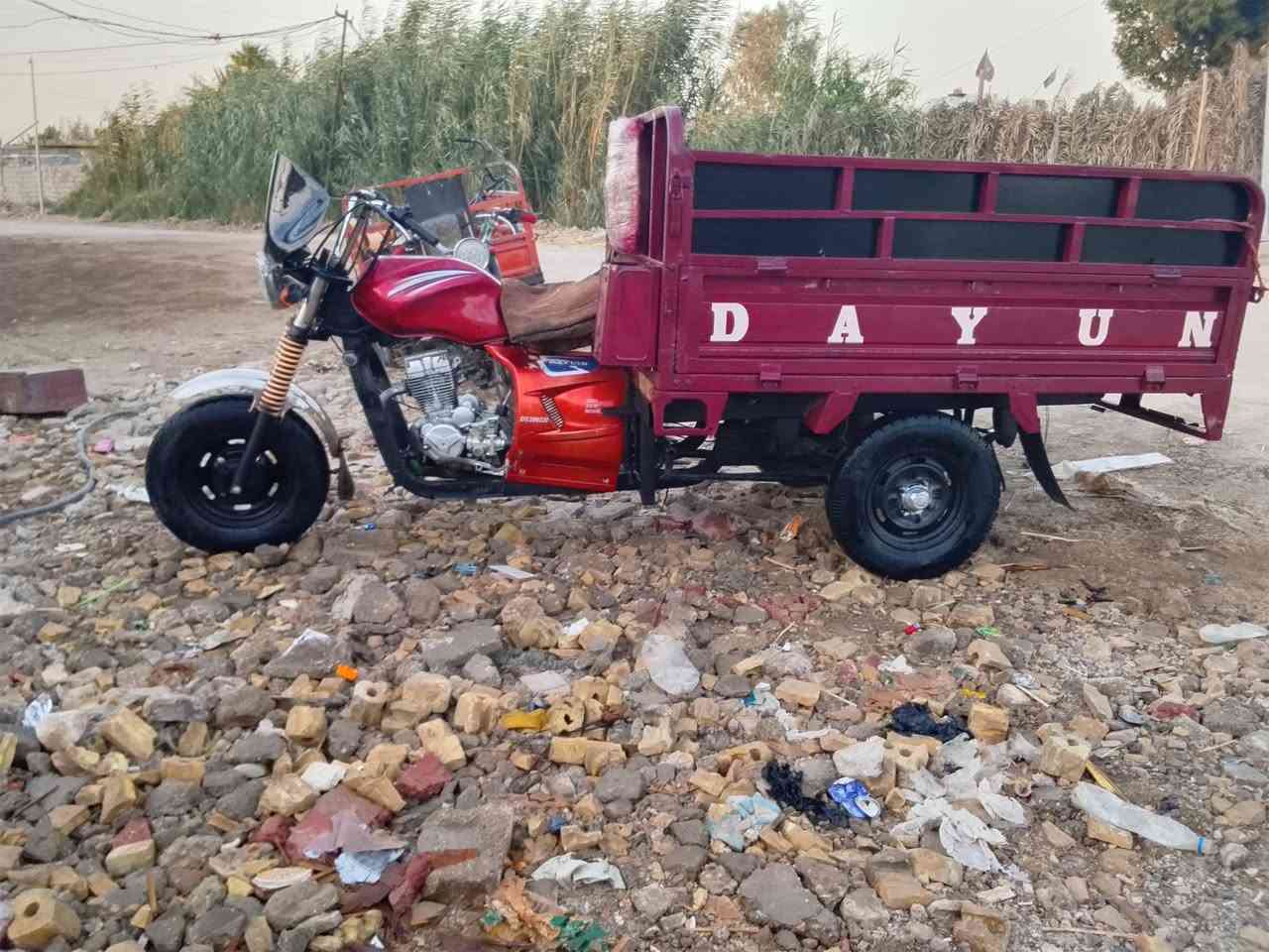 ***********
مكلف بالنشر خابر ودلل 
ستوته للبيع اوراق   اصولي 
  وسعر مناسب  ١٢٥٠ بيه  مجال 
عنوان حفريه ناحية تاج الدين
