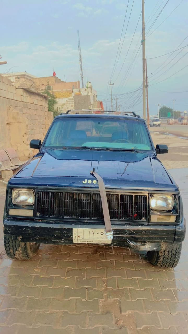 جيب شيروكي موديل 91 للبيع 

اقرء المنشور زين  

محرك محود تحويره جديده 2.5 بطه اصرافه حلو 
بلا خياس 
مال شغل 
ماندل راعيه  ماندل راعيه  ماندل راعيه. 

موجود بلعماره بس مادورت عنه 

عدي سنويه 

السعر 27 بيه مجال للشراي اتصل 

رقم  ***********

مكان نجف كوفه النجف, العراق
