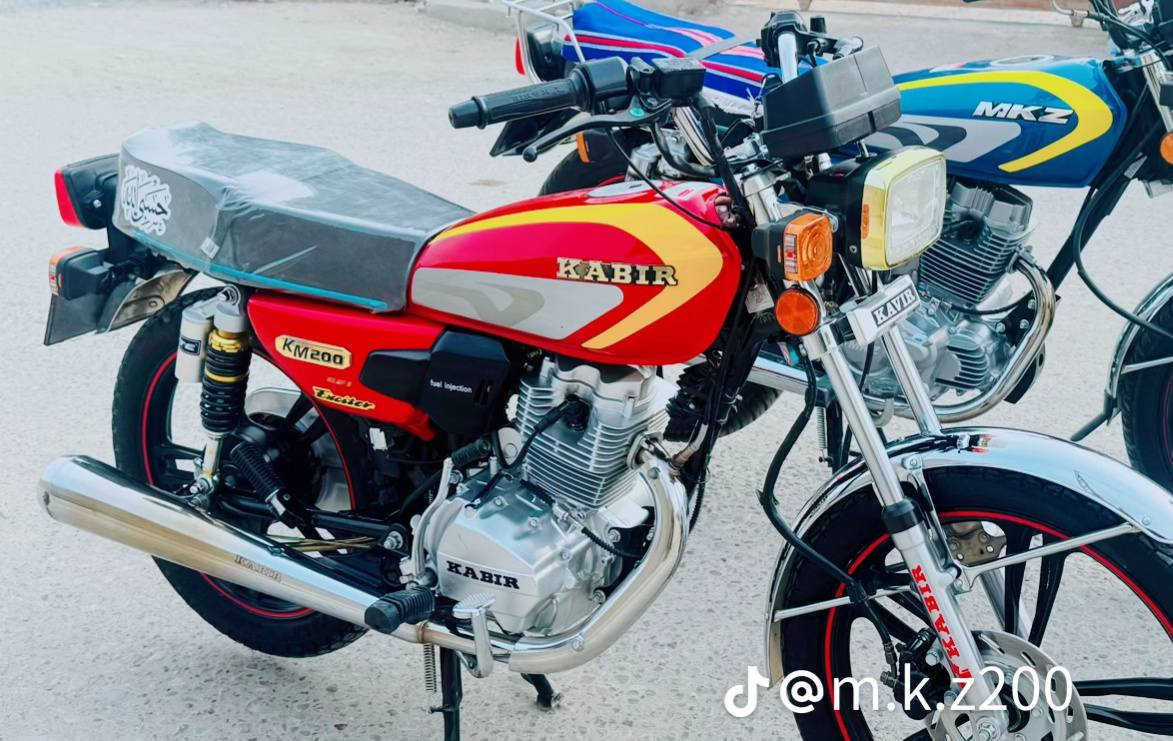 سلام عليكم دراجه لبيع كبير مطابقه كلة مكفوله مكينه ((200)) ***********
