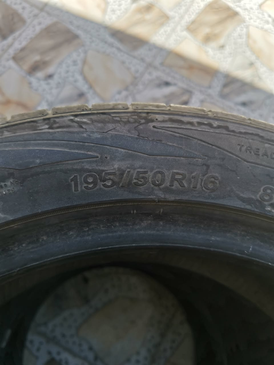تايرات اخو الجديد مال فتح ثنين قياس 16 واحد قياس 15 قيم وأخذ بما يرضي الله العنوان الزبير ***********

